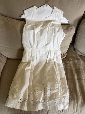 Women’s White Eyelet Hem Sleeveless Dress